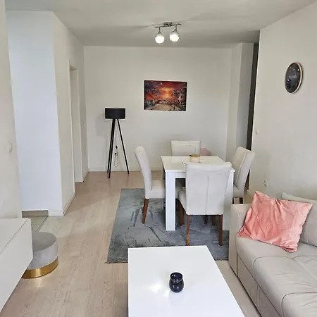 Апартаменты Aura