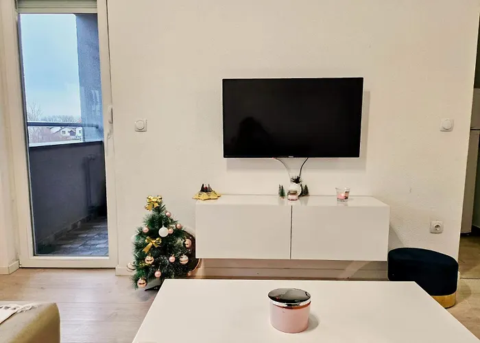 Aura شقة بوسانسكا غراديشكا